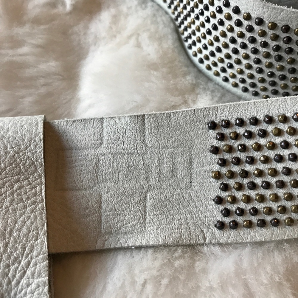 BERYLL Leather Studded Belt - Picture 2 of 8